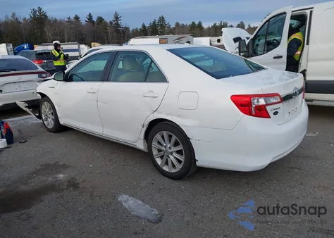 2013 Toyota Camry Hybrid Xle z USA, uszkodzony, nr VIN 4T1BD1FK8DU081822